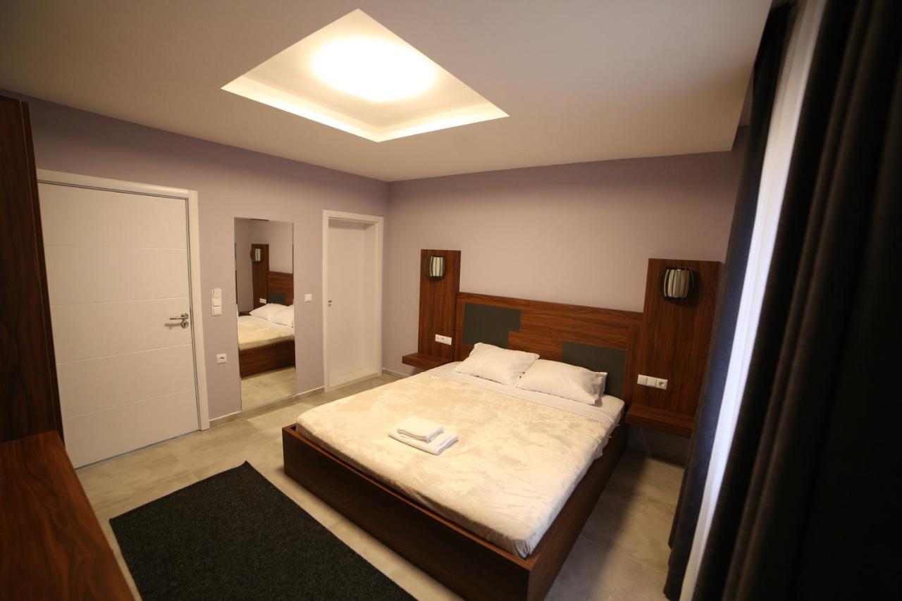 Hotel Centrum Titova Mitrovica Buitenkant foto